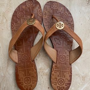 Tory Burch Brown Leather Gold Logo Flip Flop Sandals Thong 8M